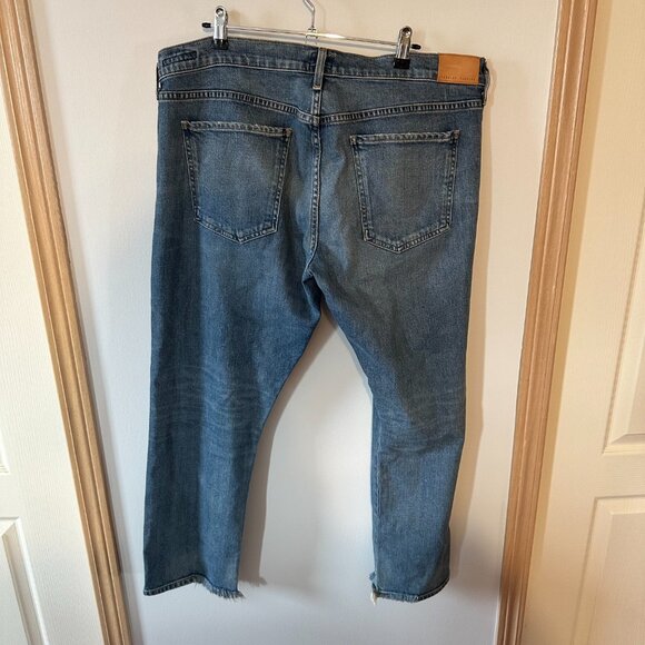 Citizen of Humanity cropped distressed jeans - Picture 2 of 3